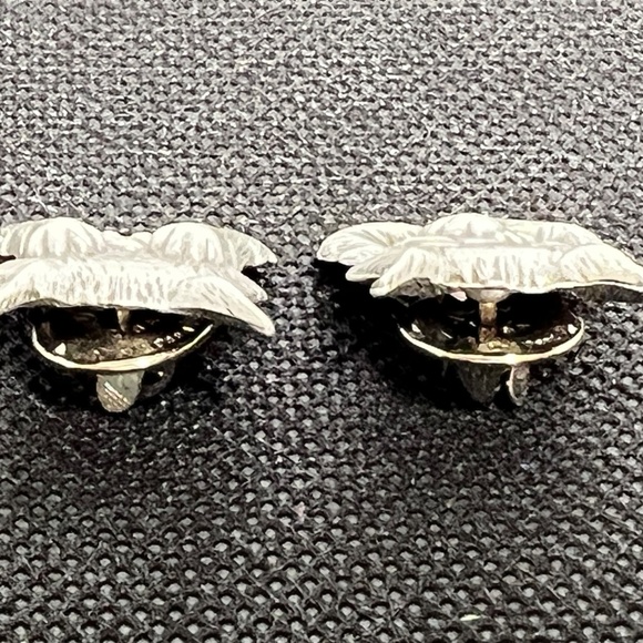 JJ Jonette Vintage Pewter Cat Kitty Earrings Signed JJ - Picture 3 of 13